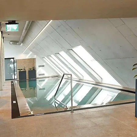 Hotel Im Zentrum Fuer Visionen 4*